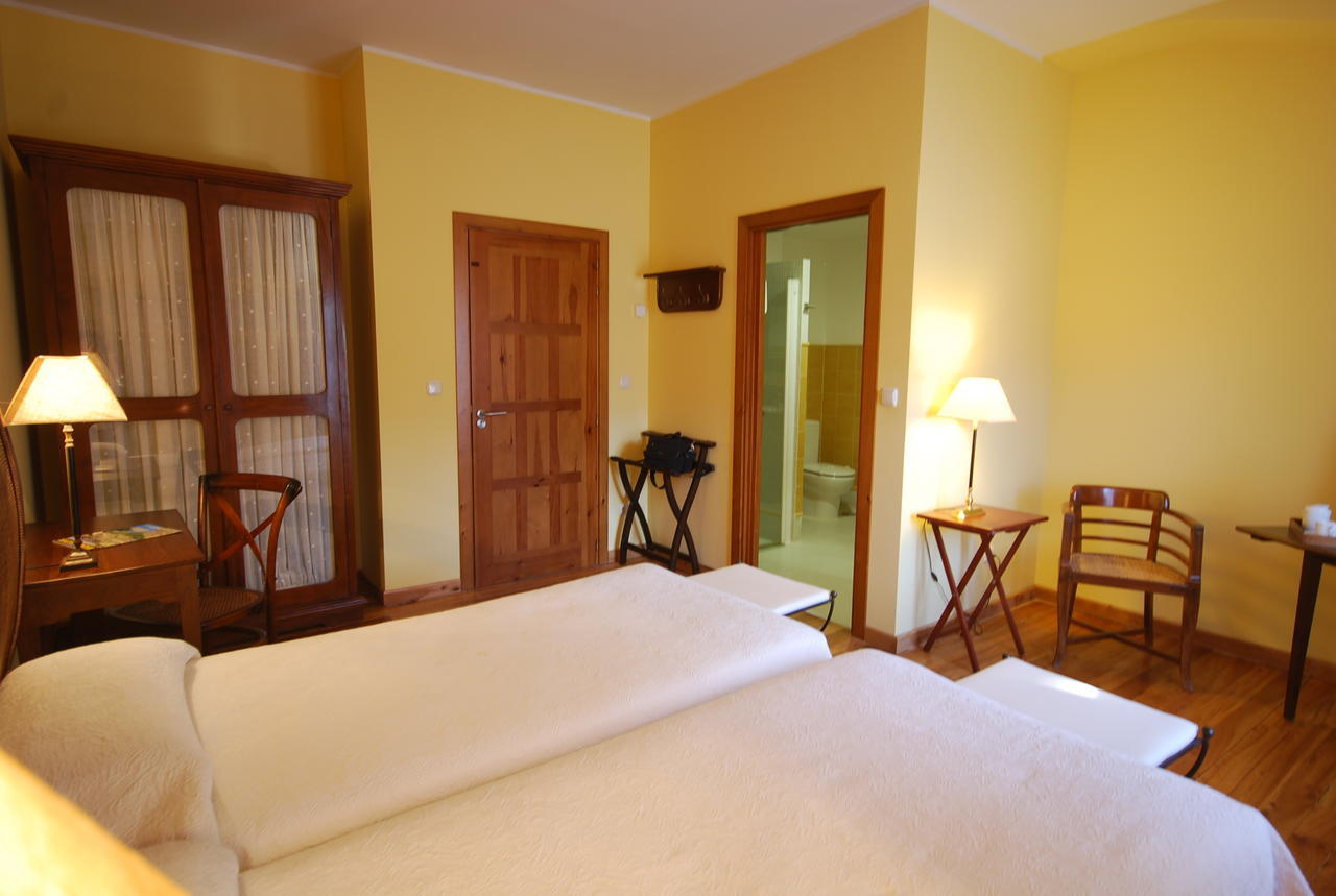 Hotel Del Verde Al Amarillo Penasrubias de Piron Exterior foto