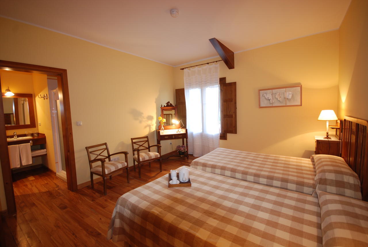 Hotel Del Verde Al Amarillo Penasrubias de Piron Zimmer foto